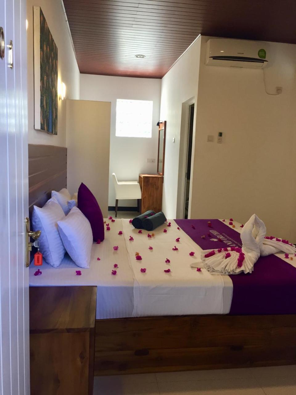 Grand Orchid Residence Kandy Bagian luar foto